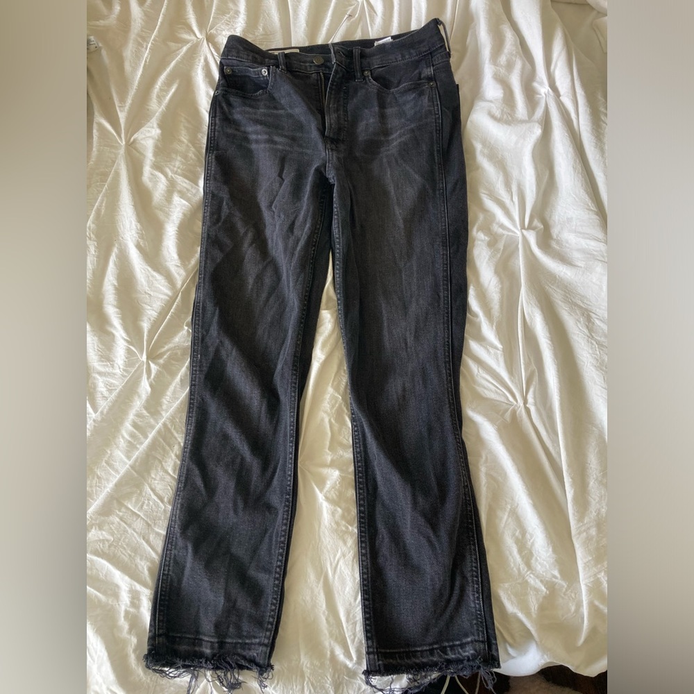 Straight leg, high waisted stretch jeans